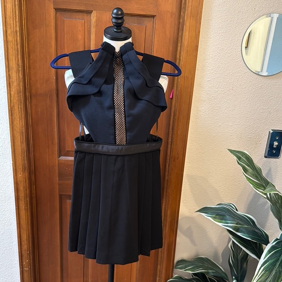 Self-Portrait Dresses & Skirts - PRICE FIRM Self-Portrait Classic Black & Blue Fabric Dress Size 4
